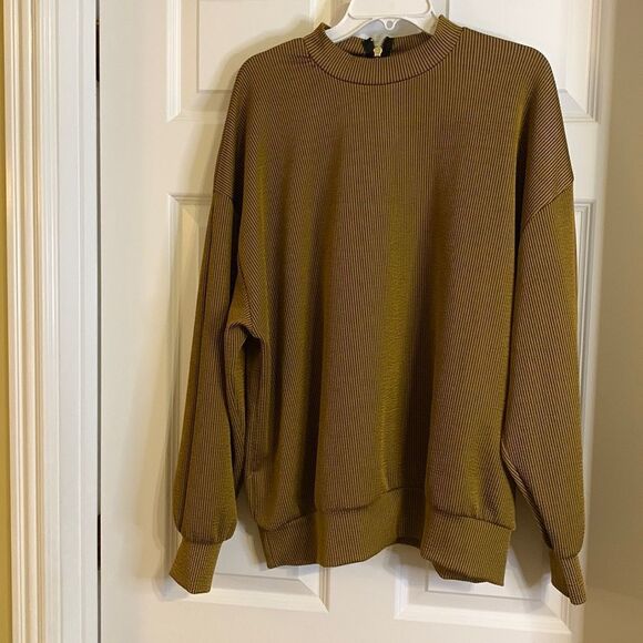 Zara TRAFALUC Size Large pull over mock turtleneck black/gold texture top - Picture 2 of 9